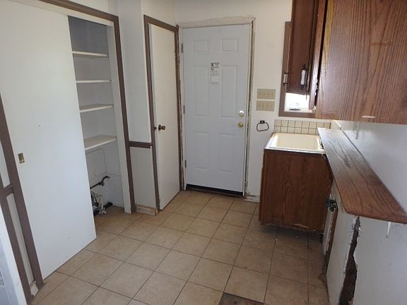 4th image of 411 S Orchard Dr
