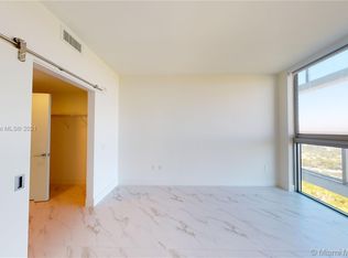 2300 Laguna Cir #615, Miami, FL 33181