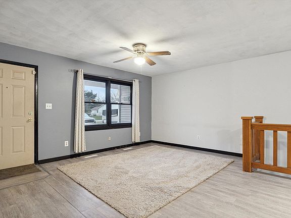 3rd image of 53478 Valley Springs Ct