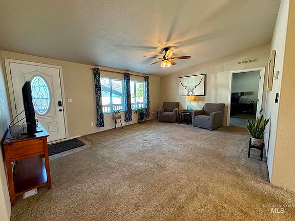 5th image of 2207 Grelle Ave