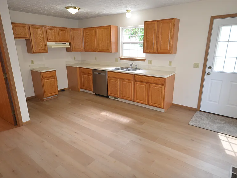 518 Sieber Ave — Photo 5