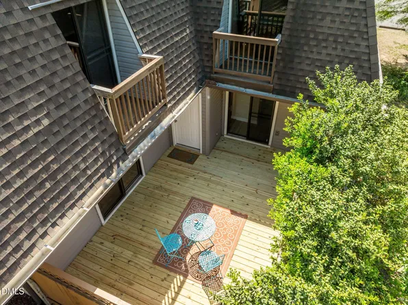 128 Springberry Ln, Chapel Hill, NC 27517