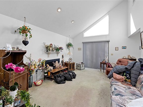 4th image of 9451 Hunters Creek Dr #305