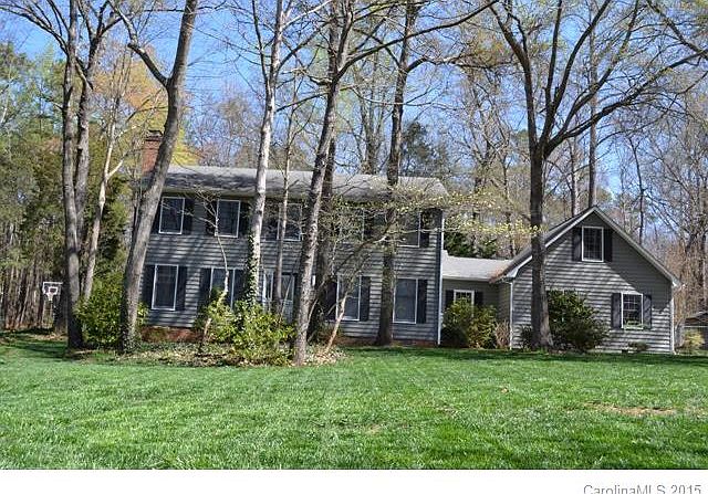 1st image of 2632 Oakhurst Dr