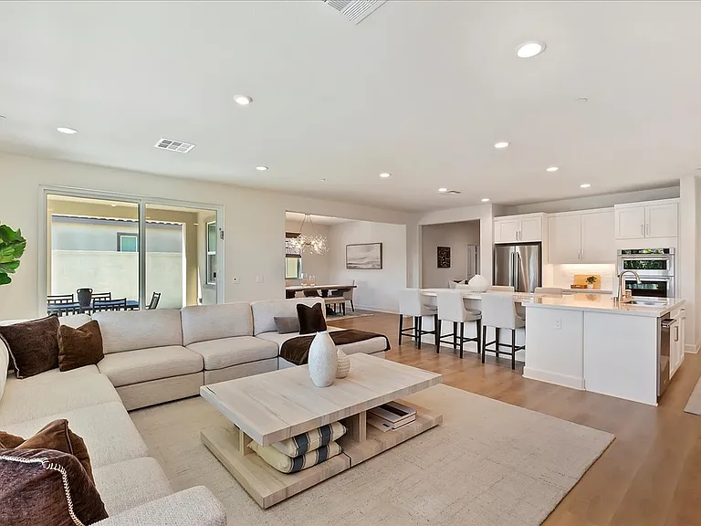 80435 Palatine Ct — Photo 5