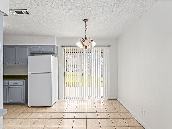 4th image of 5726 Alnwick St