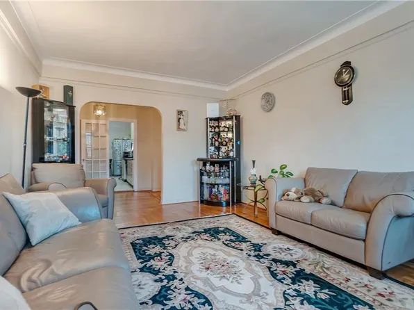 3130 Brighton 6th St APT 6D, Brooklyn, NY 11235