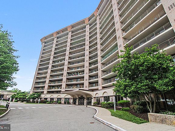 3rd image of 21235 Valley Forge Cir #1235