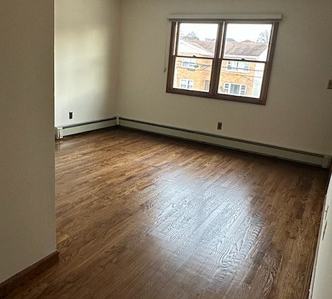5th image of 26 Lincoln Ave #3