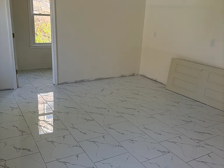 110 Franklin St #B — Photo 7