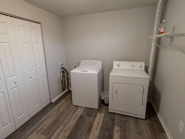 201 Wheaton Ct — Photo 29