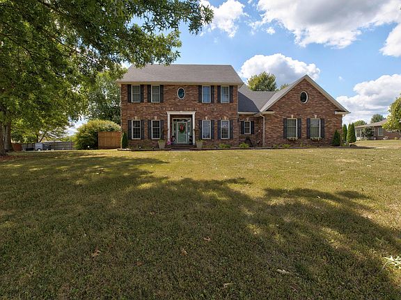 3rd image of 309 Fox Chase Ct