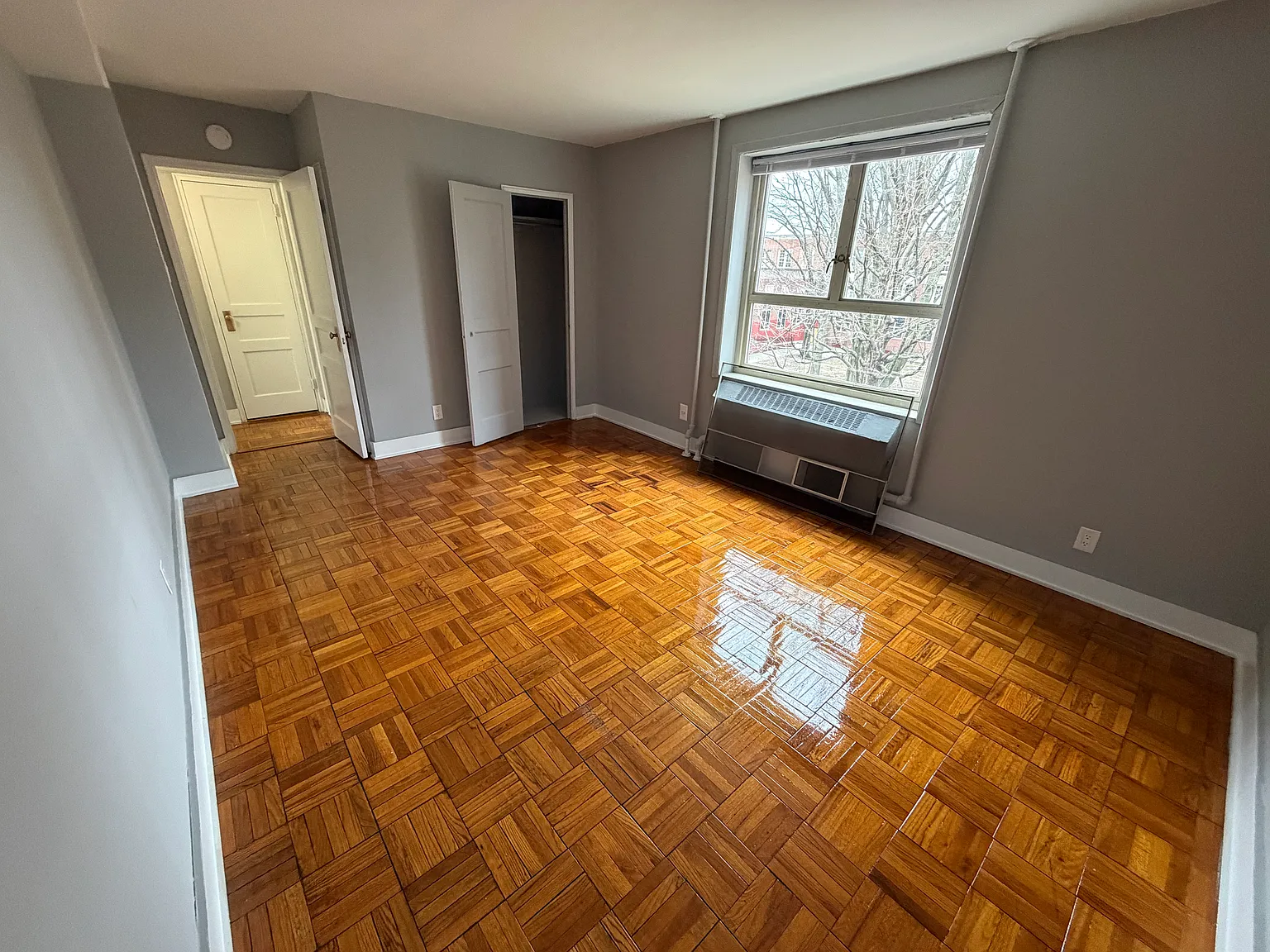 71st Cres, Fresh Meadows — Photo 4