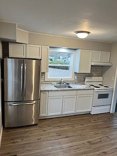 4th image of 528 W Teton Dr