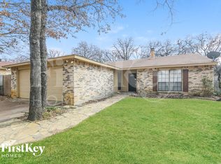 3724 Mulberry Ln, Bedford, TX 76021