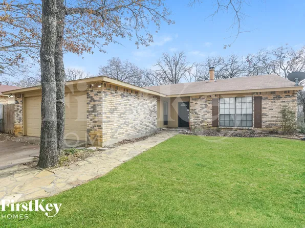 3724 Mulberry Ln, Bedford, TX 76021