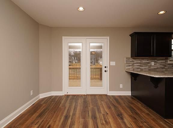 4th image of 1140 Meachem Dr