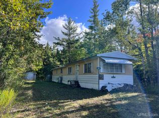 9896 N Graves Rd, Manistique, MI 49854