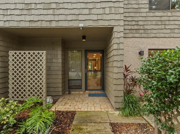 1610 Treehouse Cir #T-130, Sarasota, FL 34231