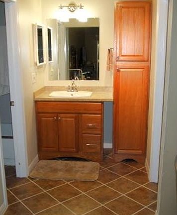 3rd image of 5664 Foxlake Dr