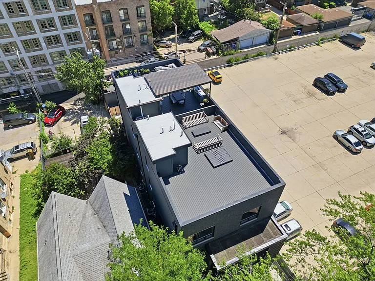 5039 N Winthrop Ave #2F — Photo 36