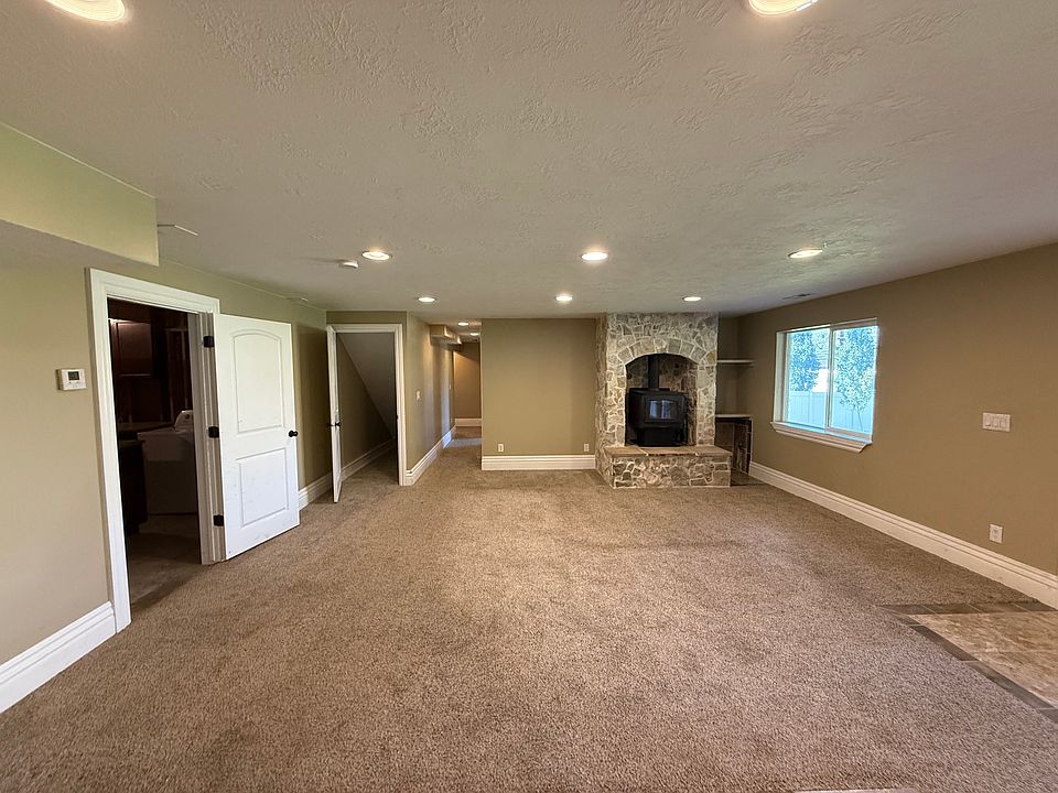 Family Room with Fireplace