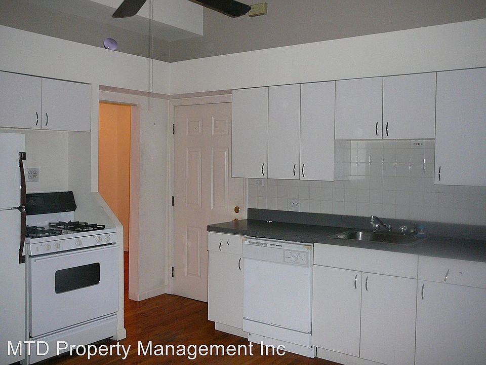 2nd image of 2134 W Webster Ave APT 2F