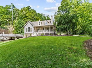 35 Lands End Dr, Burnsville, NC 28714