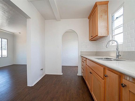 2nd image of 3614 E 54th St