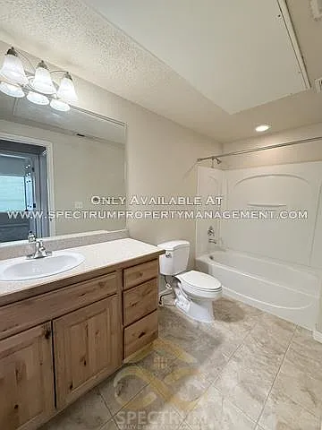 1015 Canyon Meadow Dr #8 — Photo 22