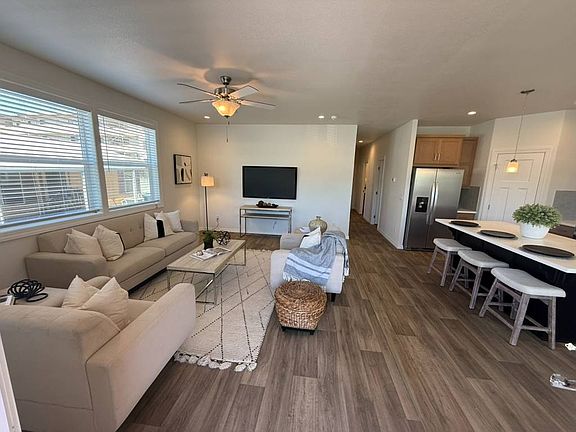 5th image of 26200 Frampton Ave #45