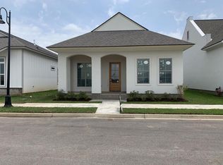 106 San Juan Ln, Youngsville, LA 70592