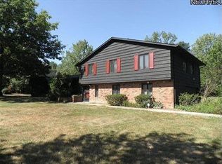 3446 Lawton Ln, Pepper Pike, OH 44124