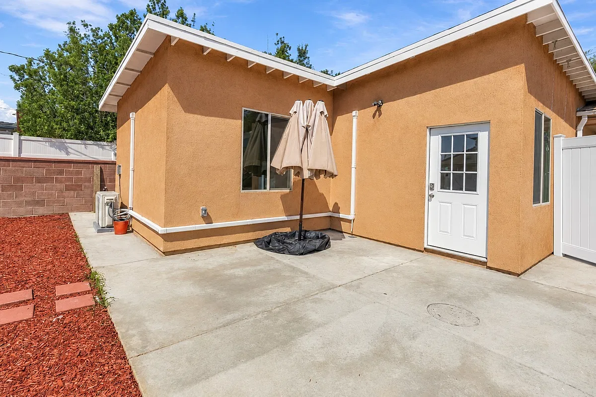 1 bed, 600 sqft, $3,300 — Photo 1