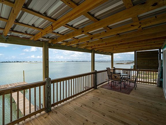 2nd image of 139 Lakeshore Dr