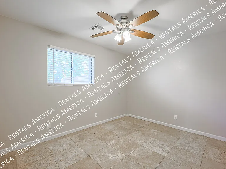 771 E Laredo St — Photo 21