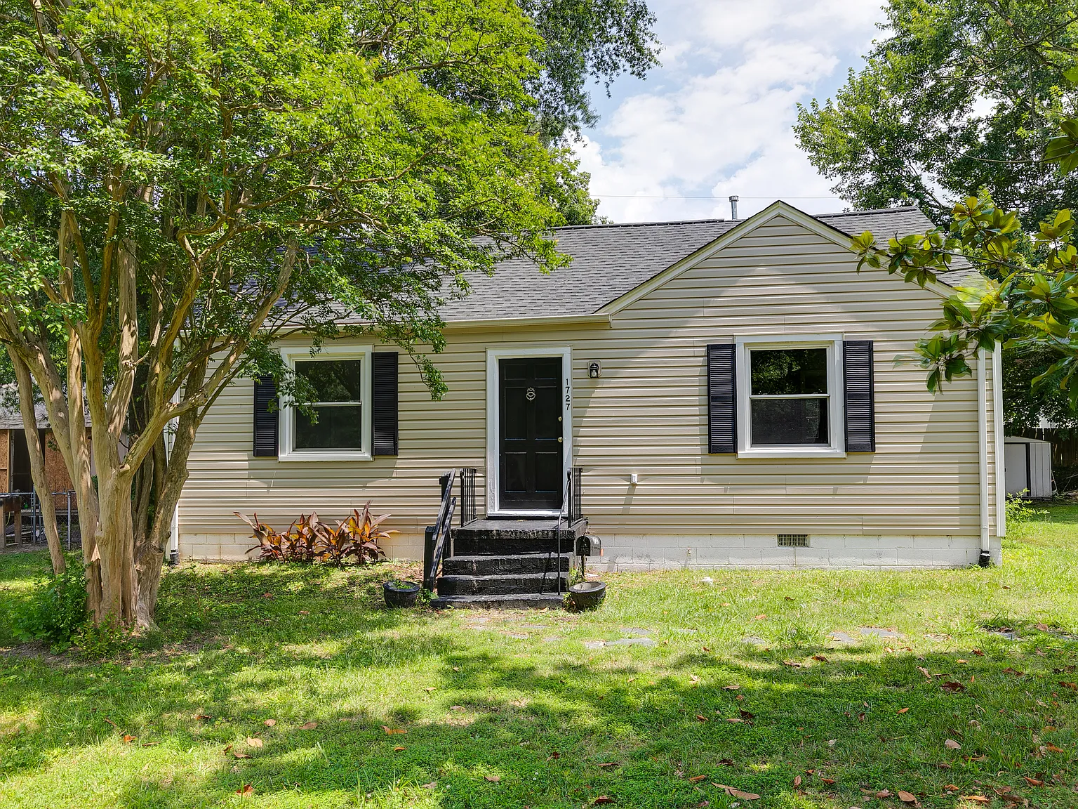 1727 Rockwood Rd — Photo 4