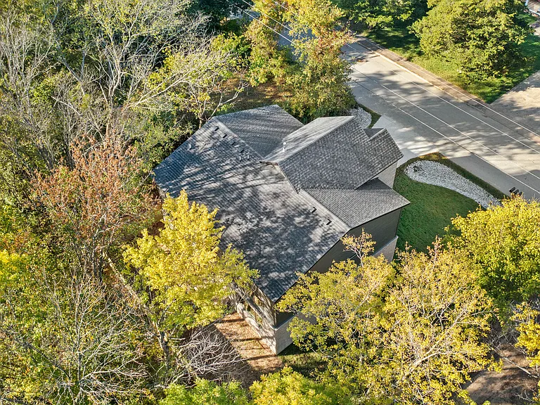 634 S Happy Hollow Rd — Photo 32