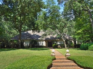2811 Valley Way Dr, Humble, TX 77339