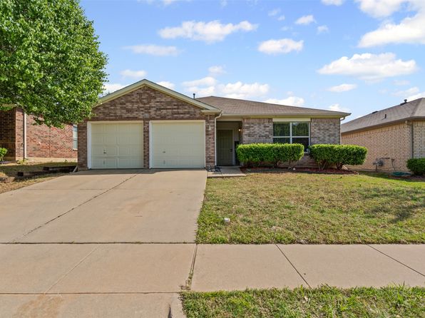 1812 Little Deer Ln, Fort Worth, TX 76131