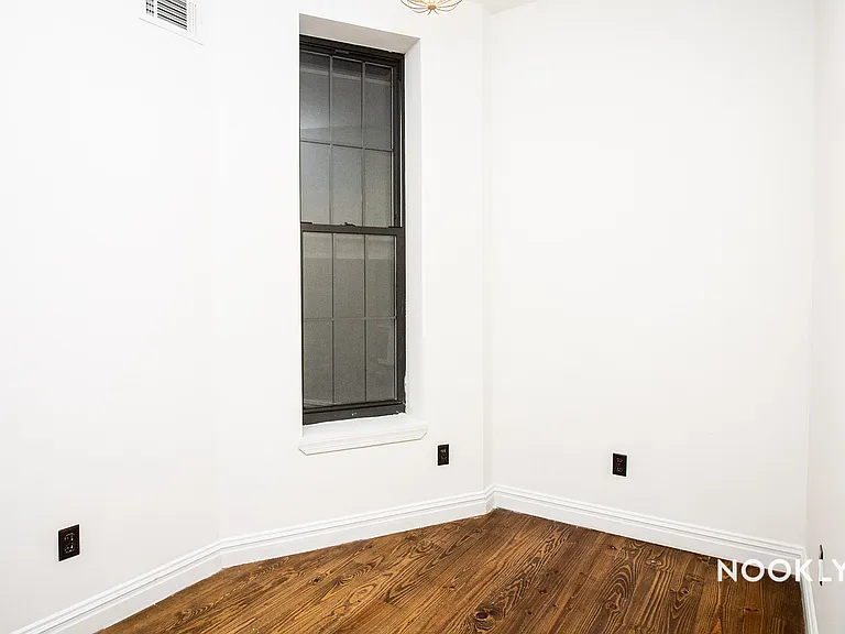 73 Jefferson St #1R — Photo 10