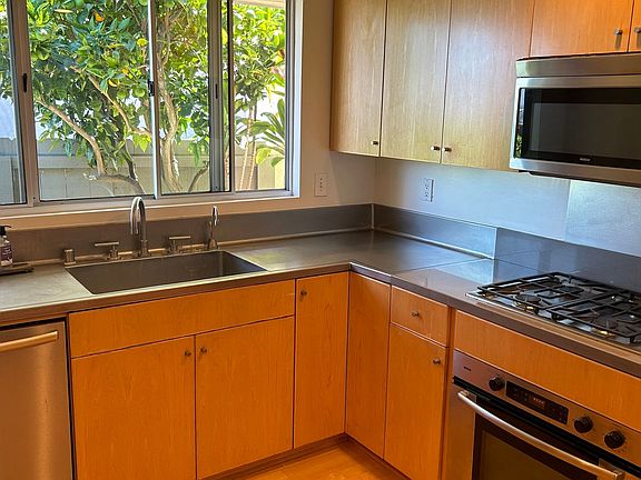 3rd image of 5235 Pacifica Dr