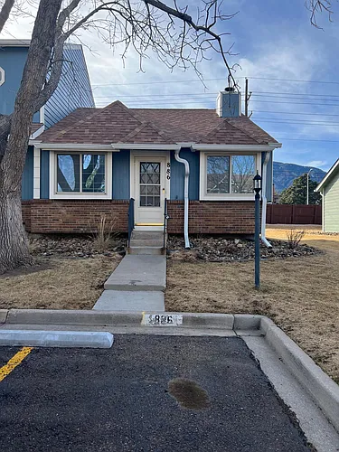 886 London Green Way Photo 1