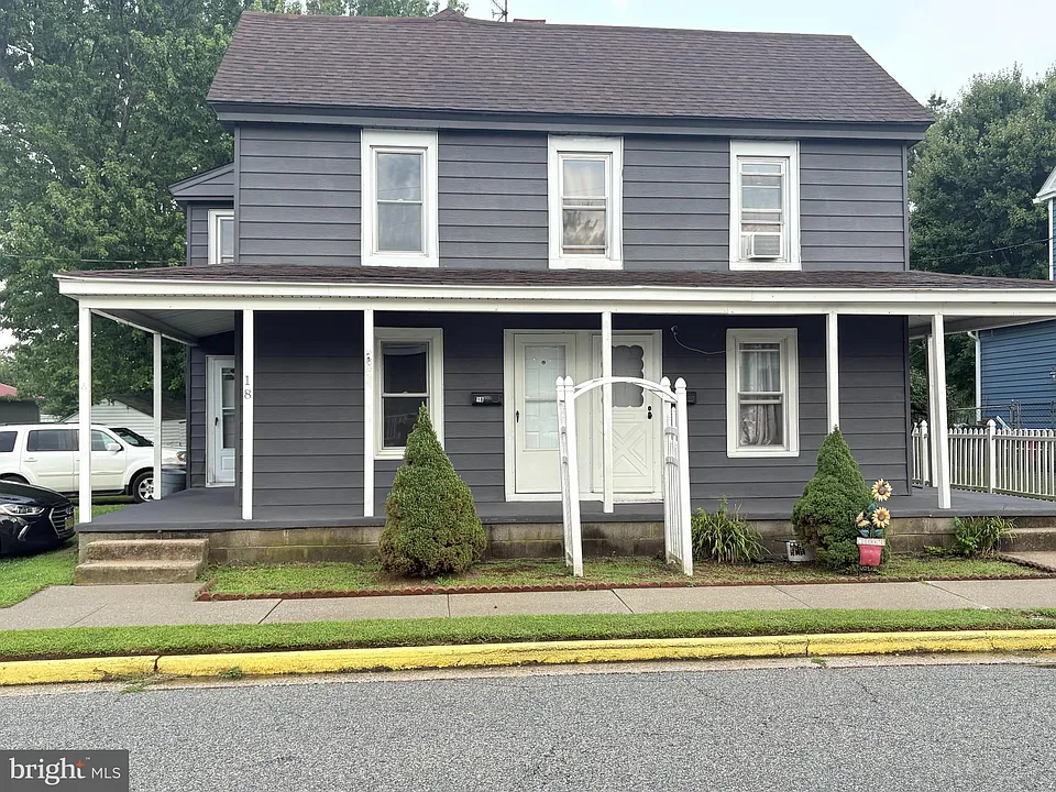 18 Church St