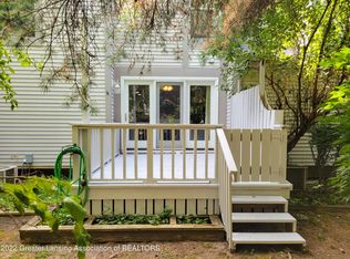 4005 Norfolk Ct, Lansing, MI 48910