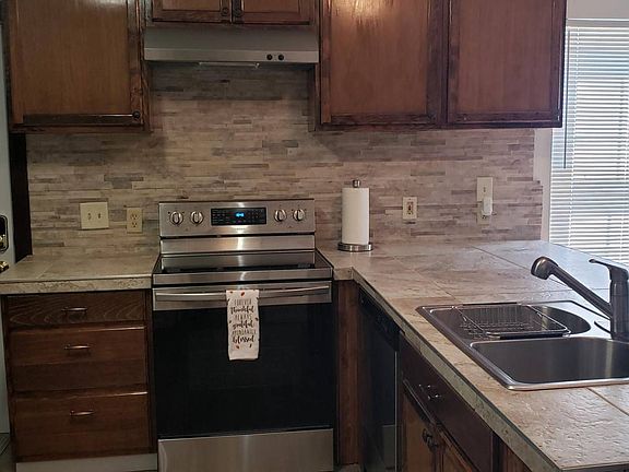 5th image of 6328 N Lagoon Dr