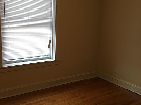 4th image of 4956 W Drummond Pl