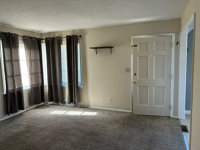 3320 E Congress Ave — Photo 35