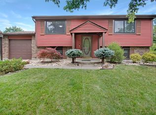 1748 Del Rio Dr, Hamilton, OH 45013