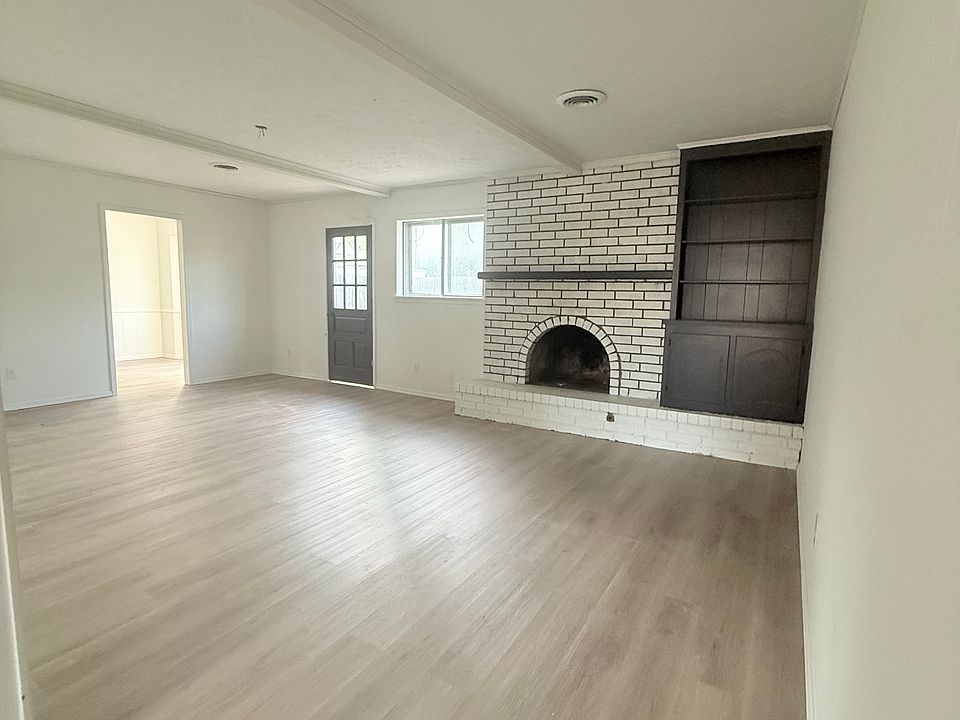 1st image of 10721 E 26th Pl